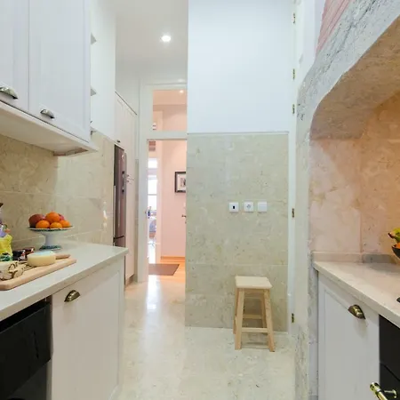 Baixa Downtown Fabulous And Sophisticate With Elevator 18th Century Building *