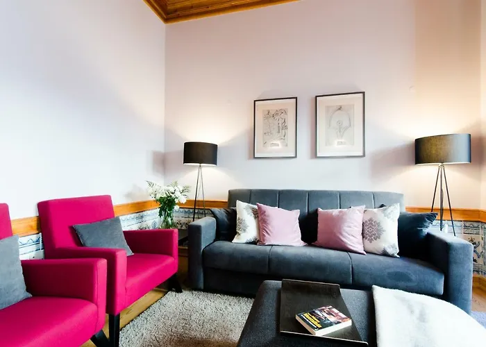 아파트 Baixa Downtown Fabulous And Sophisticate With Elevator 18th Century Building *