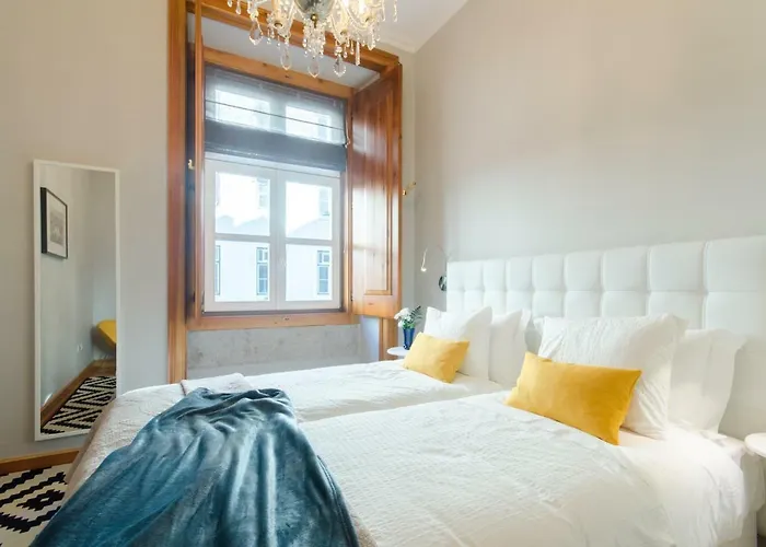 아파트 Baixa Downtown Fabulous And Sophisticate With Elevator 18th Century Building *