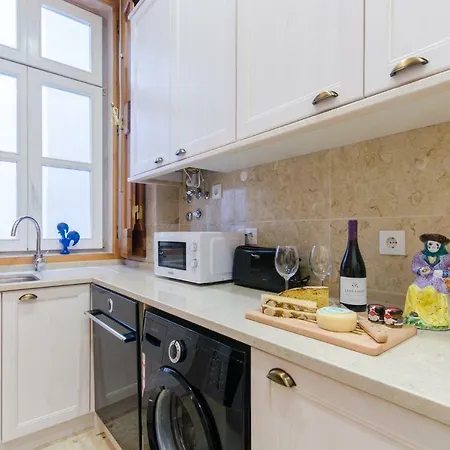 Baixa Downtown Fabulous And Sophisticate With Elevator 18th Century Building ליסבון